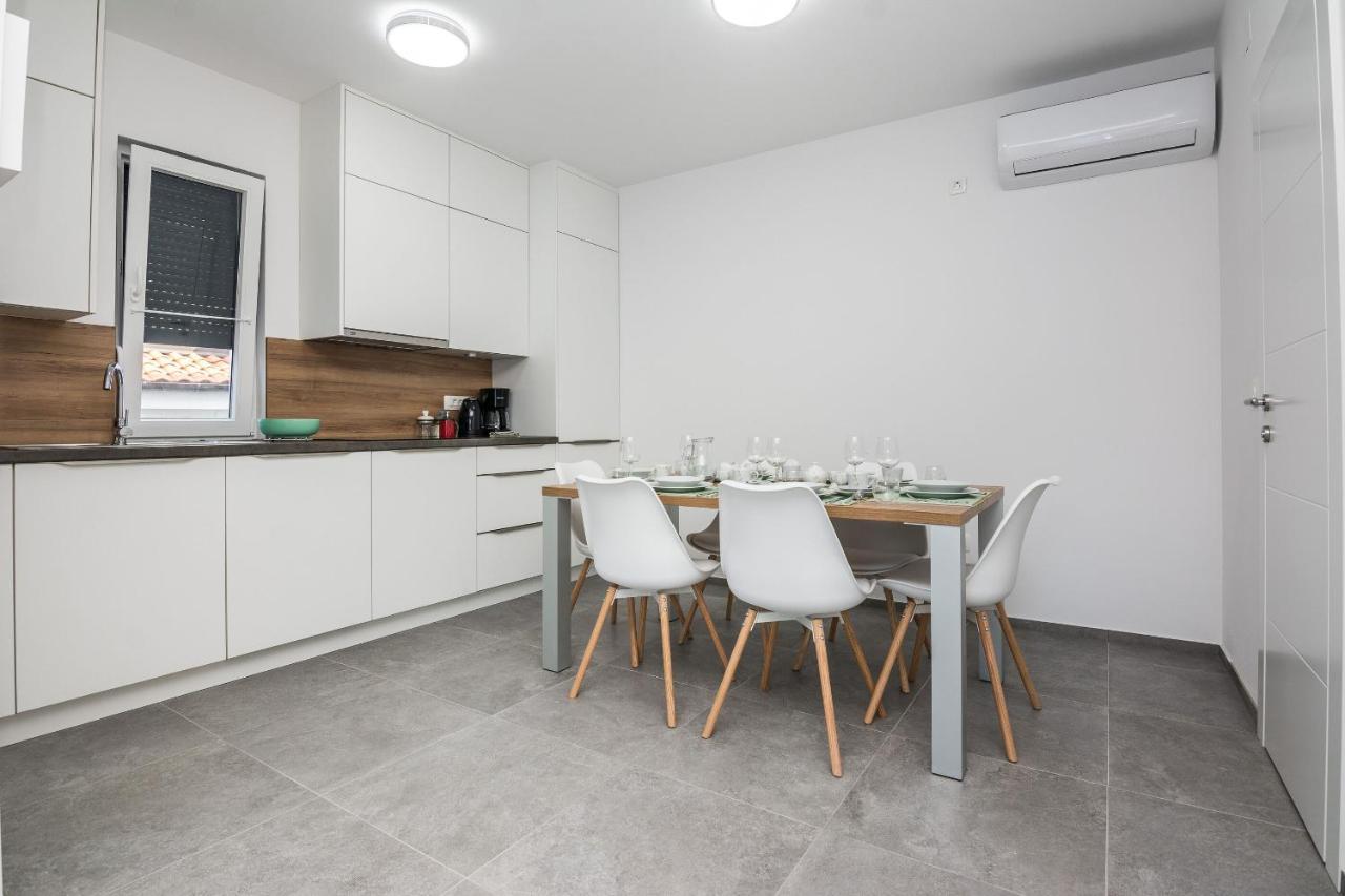 Apartment Spanic 1 Vir Buitenkant foto