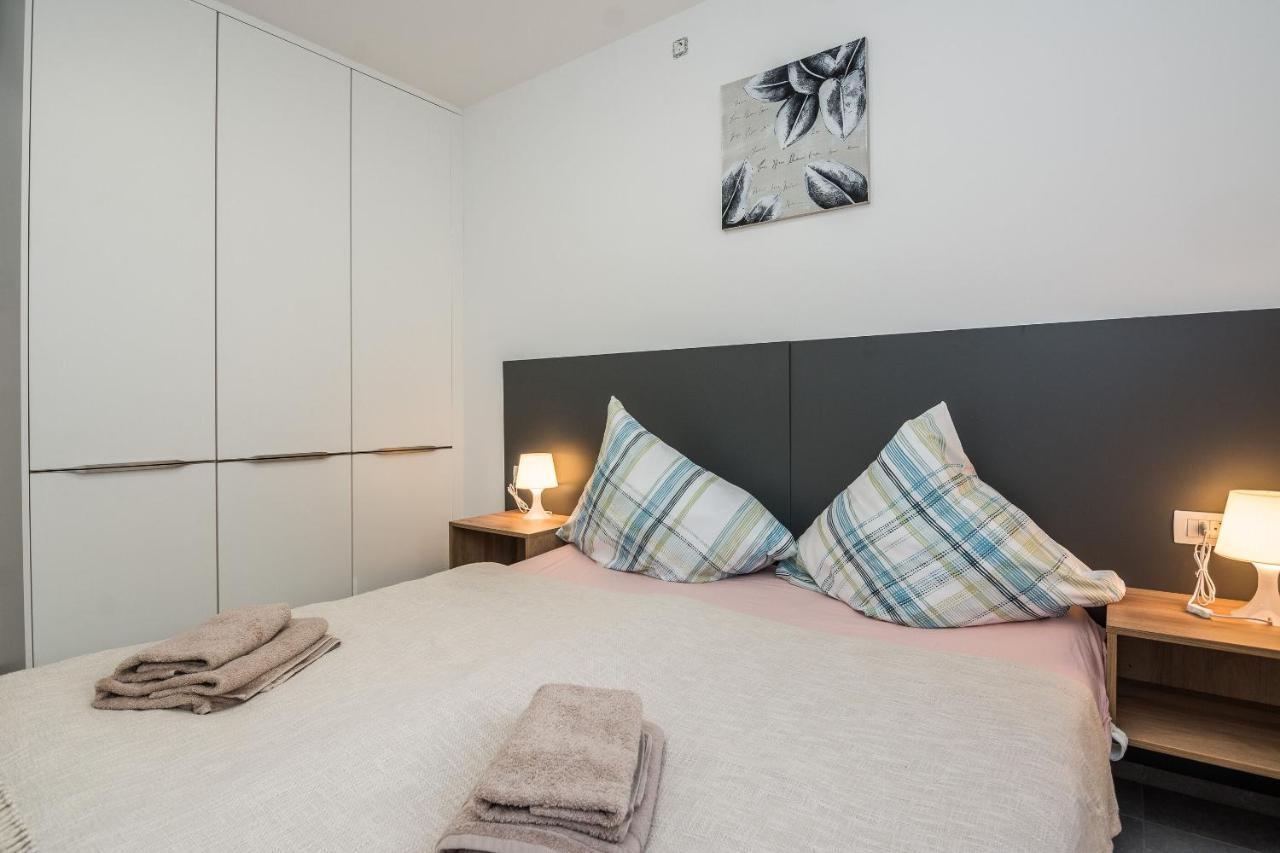 Apartment Spanic 1 Vir Buitenkant foto