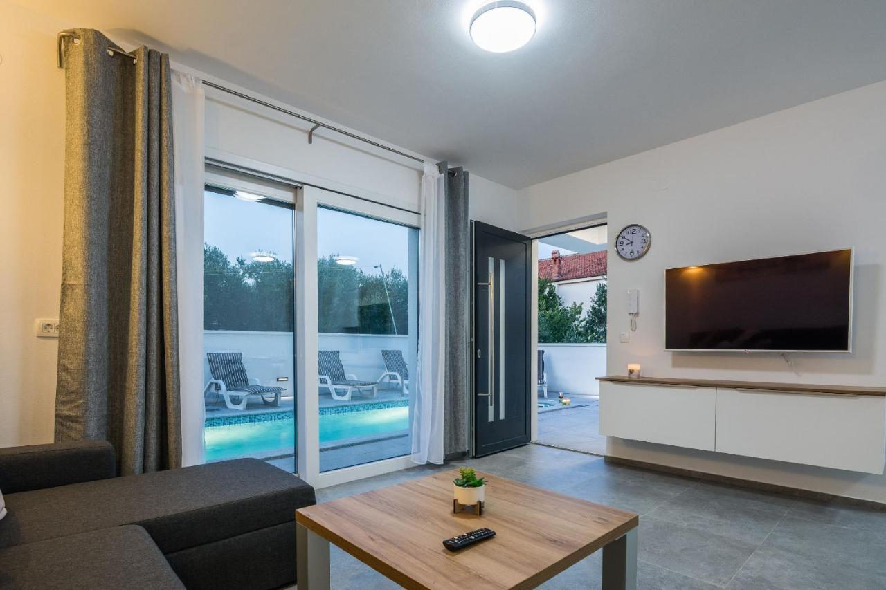 Apartment Spanic 1 Vir Buitenkant foto
