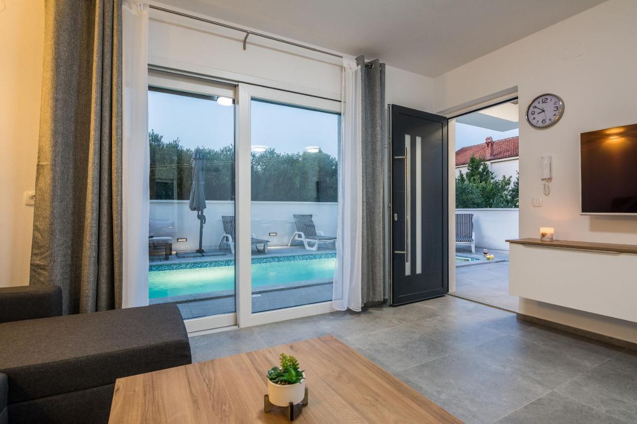 Apartment Spanic 1 Vir Buitenkant foto