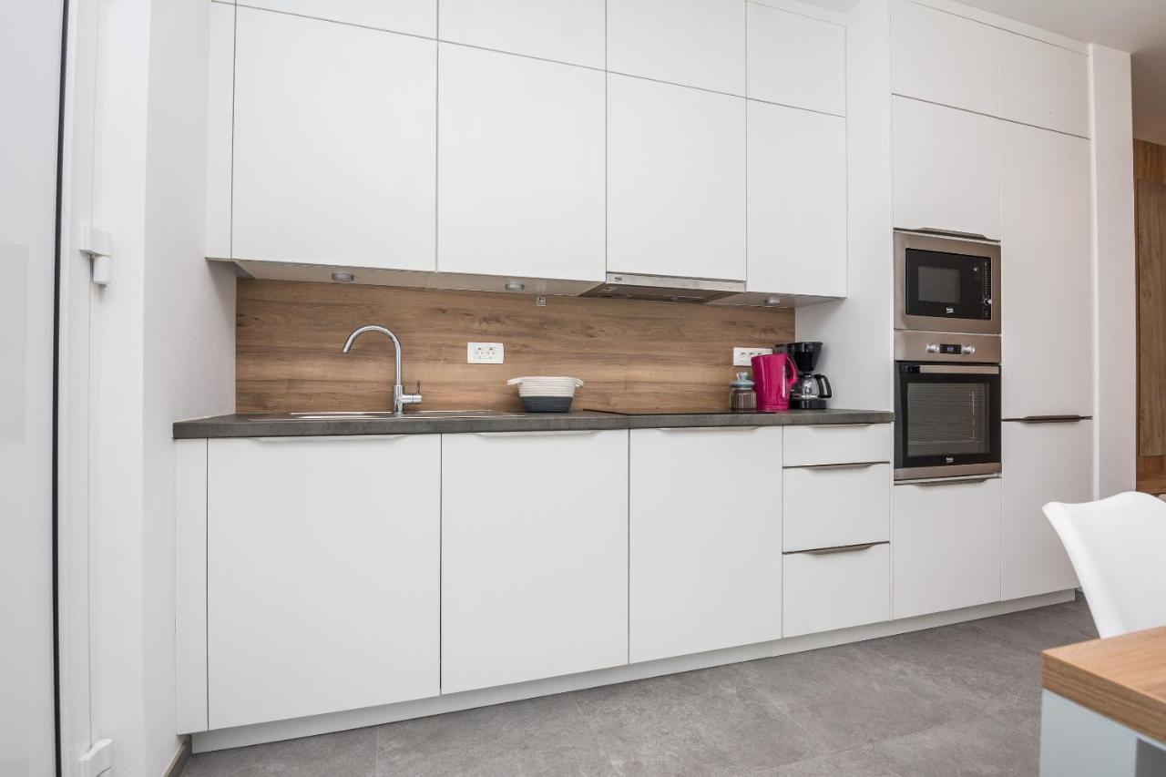 Apartment Spanic 1 Vir Buitenkant foto