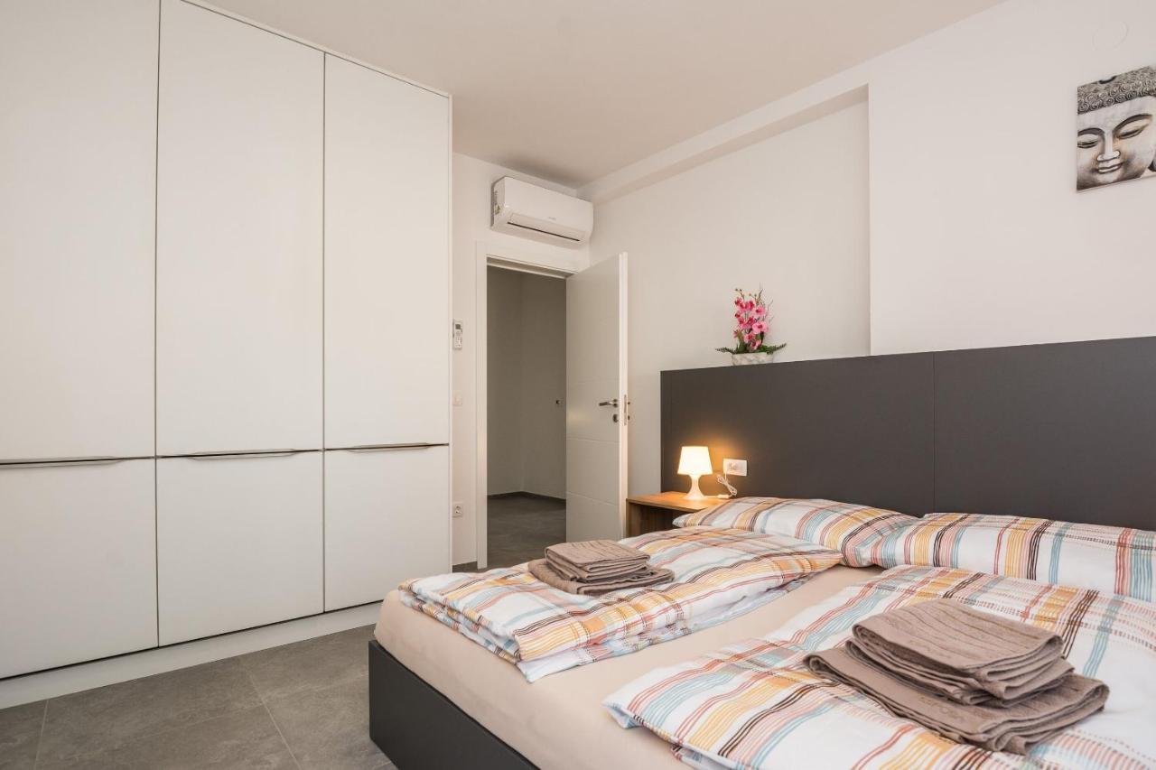 Apartment Spanic 1 Vir Buitenkant foto