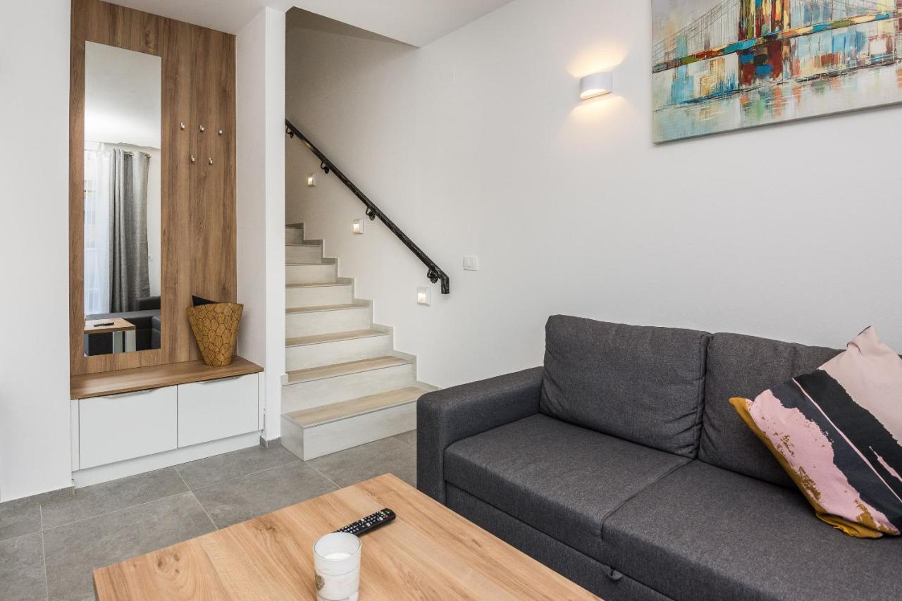 Apartment Spanic 1 Vir Buitenkant foto