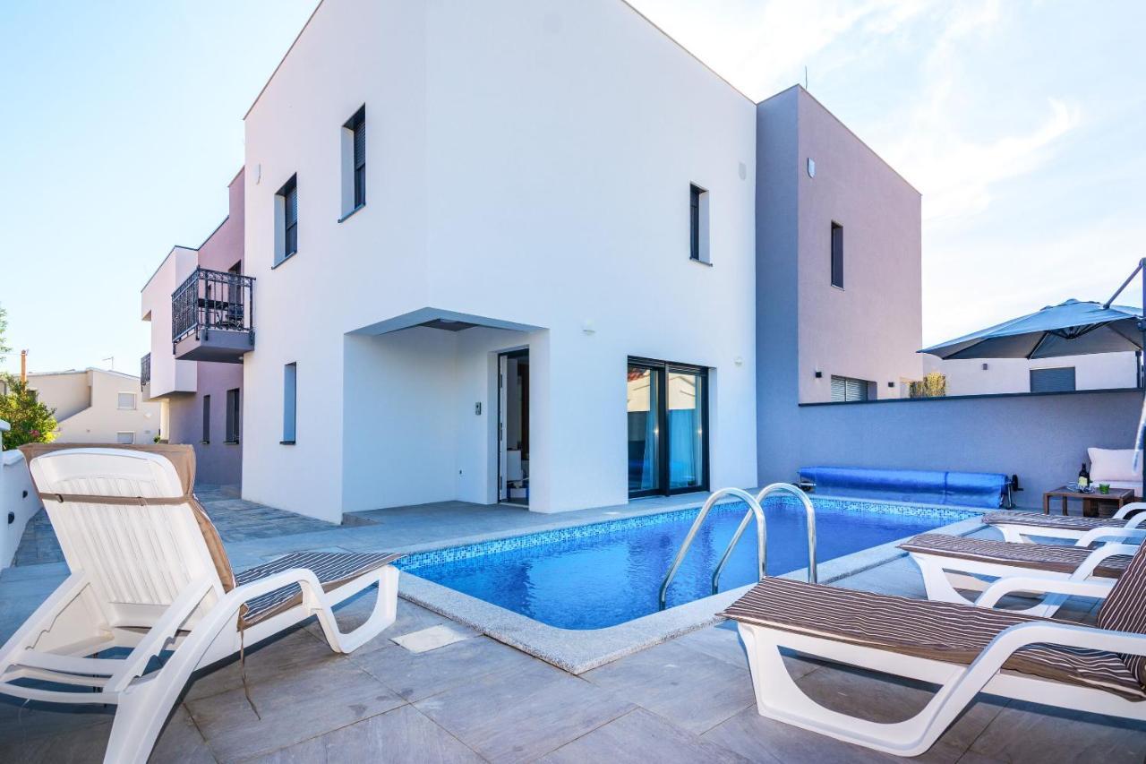 Apartment Spanic 1 Vir Buitenkant foto