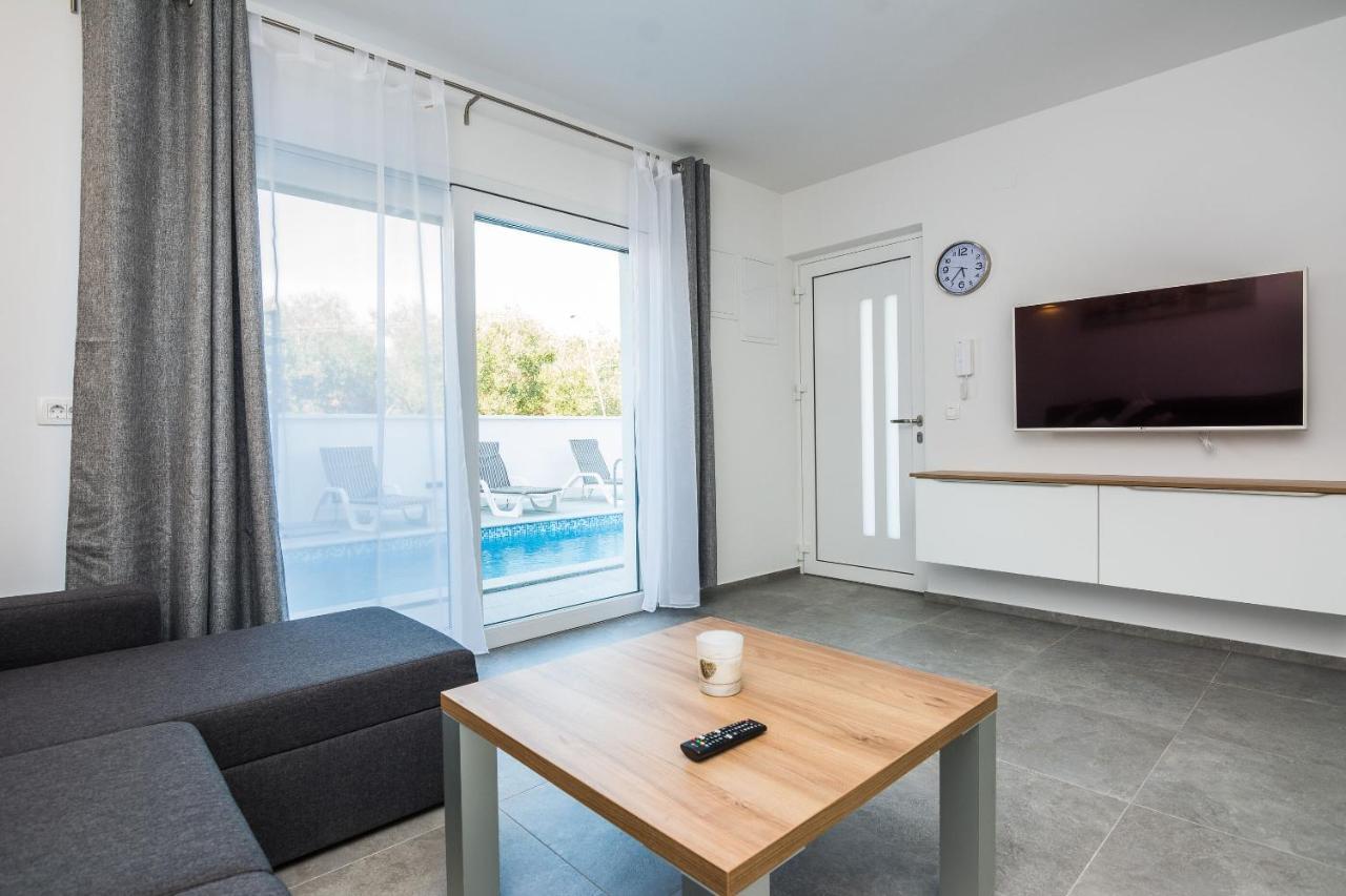 Apartment Spanic 1 Vir Buitenkant foto