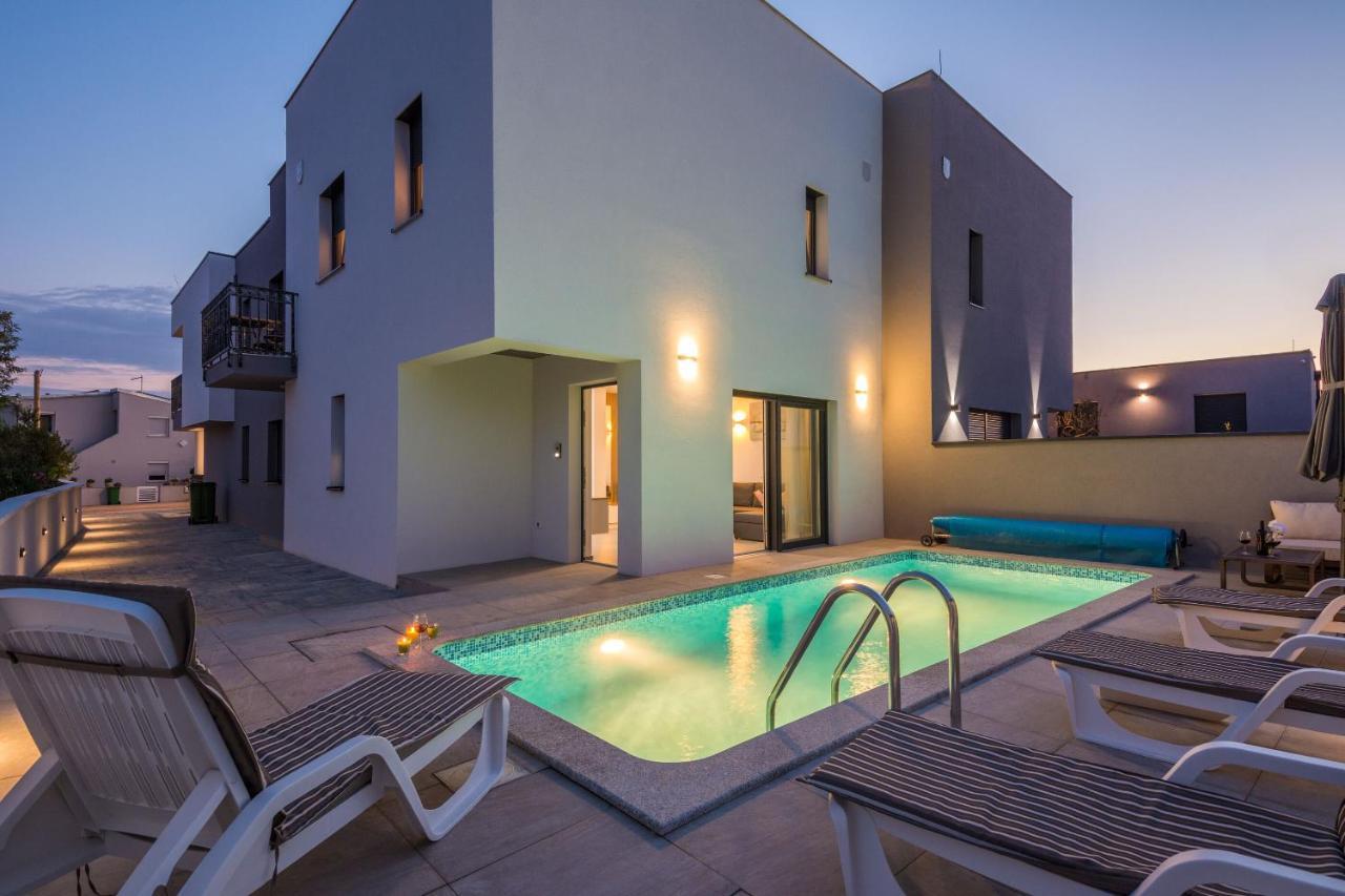 Apartment Spanic 1 Vir Buitenkant foto